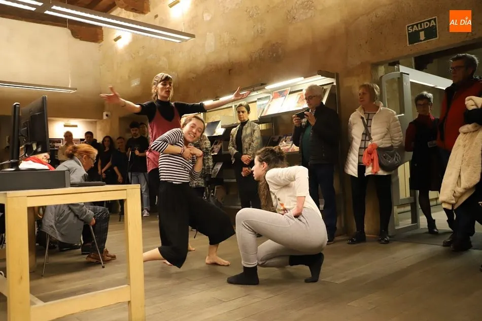 Proyecto Puente cumple ya cinco ediciones apostando por las performance públicas. Fotos: Lydia González