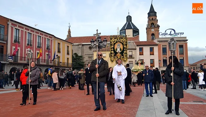 Nuestra Señora de la Esperanza procesionaba con motivo del 75 aniversario de su bendición