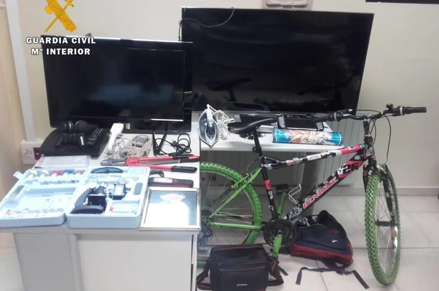 Algunos de los objetos robados que se han recuperado