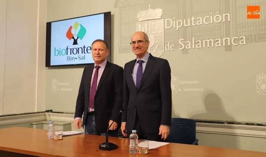 Javier iglesias, presidente de la Diputación, antes de informar sobre este asunto. Foto de Lydia González