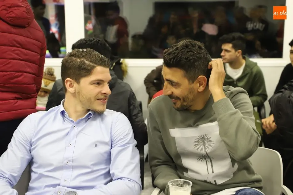 El Salamanca UDS inaugura por todo lo alto su nuevo bar: Amaro, Larrazábal, aficionados...