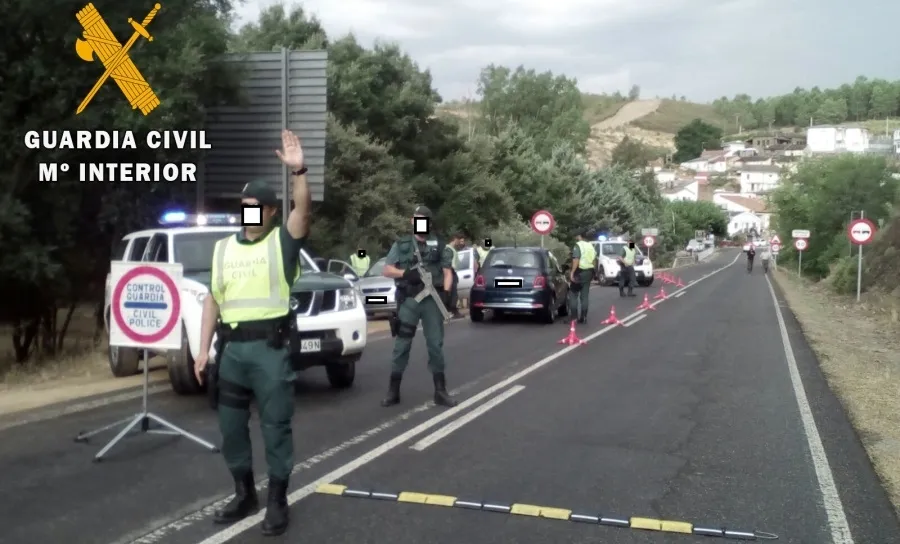 Foto de un control de la Guardia Civil