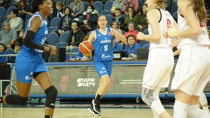 Cazorla, durante un momento del partido / CB Avenida