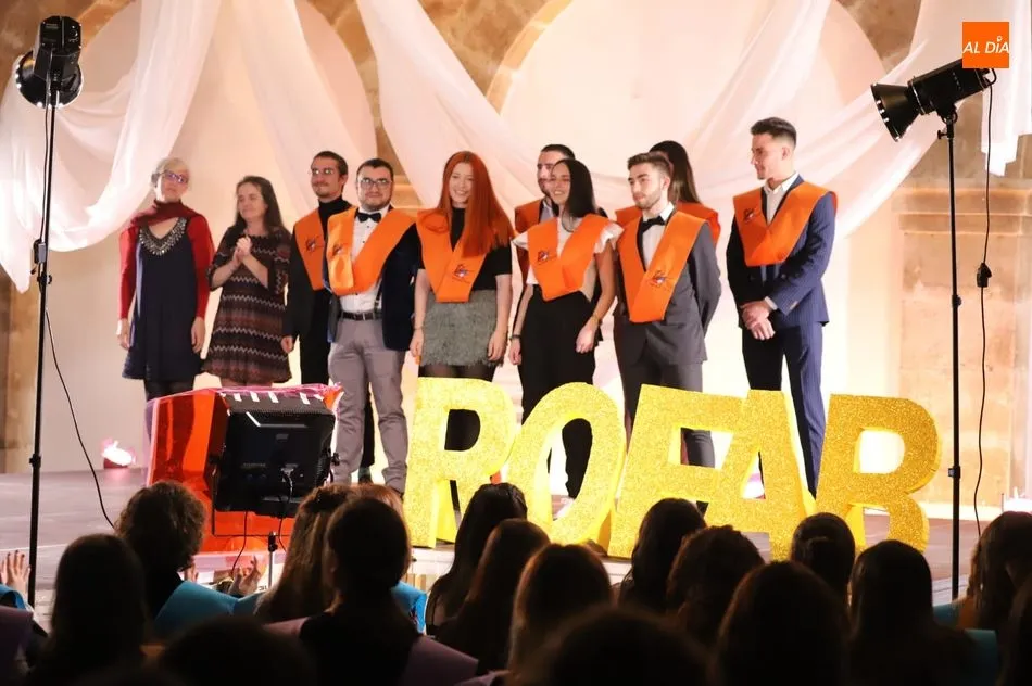 Ceremonia de graduación en el Centro Integrado Rodríguez Fabrés