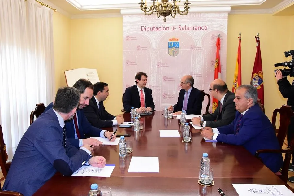 El presidente de la Junta de Castilla y León visitó la Diputación de Salamanca