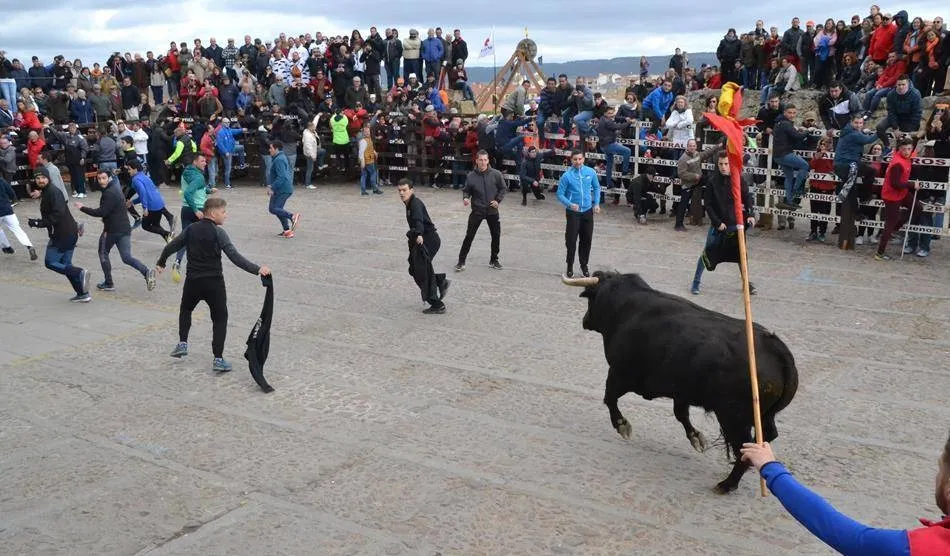La Cruz Roja atiende a dos personas en el viernes del Carnaval del Toro