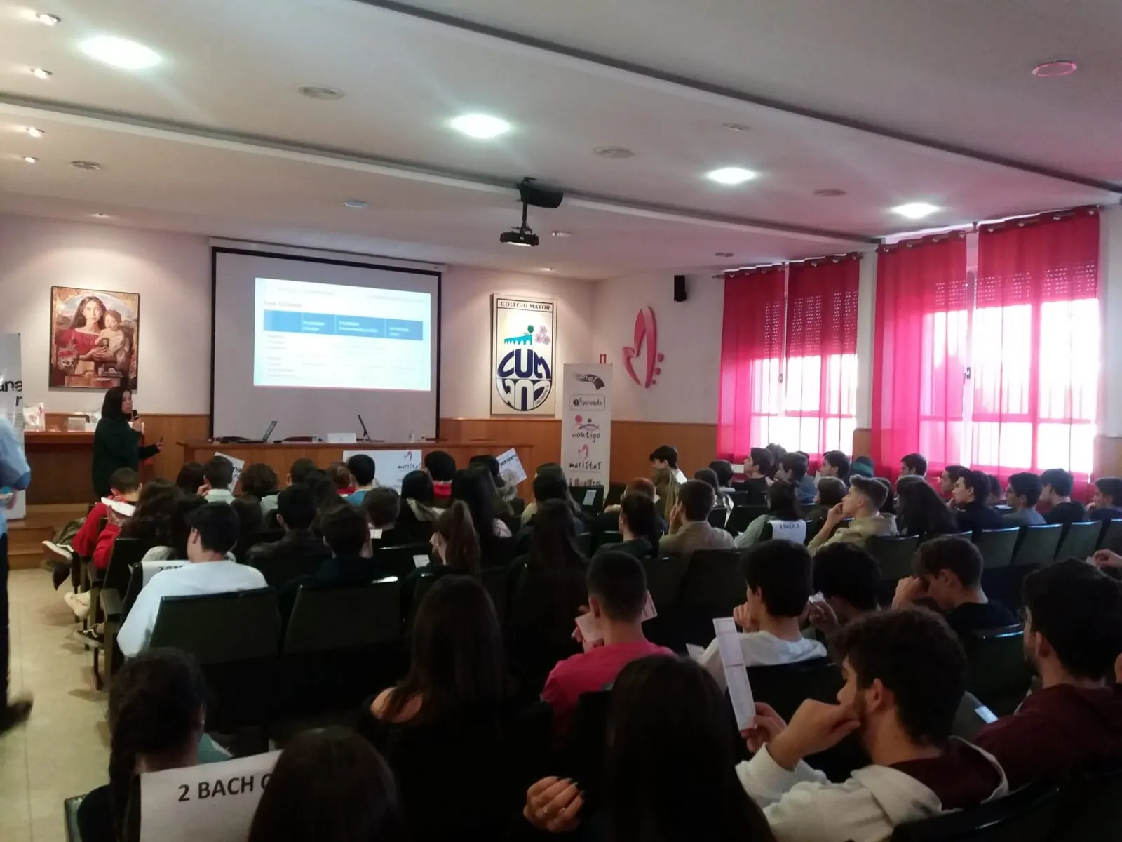 Alumnos asistentes a las charlas informativas en el Colegio Maristas