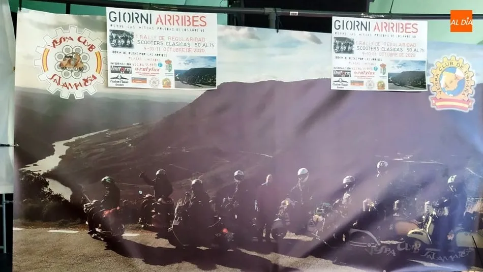 Stand del Vespa Club de Salamanca en el I Encuentro Nacional de Clubes