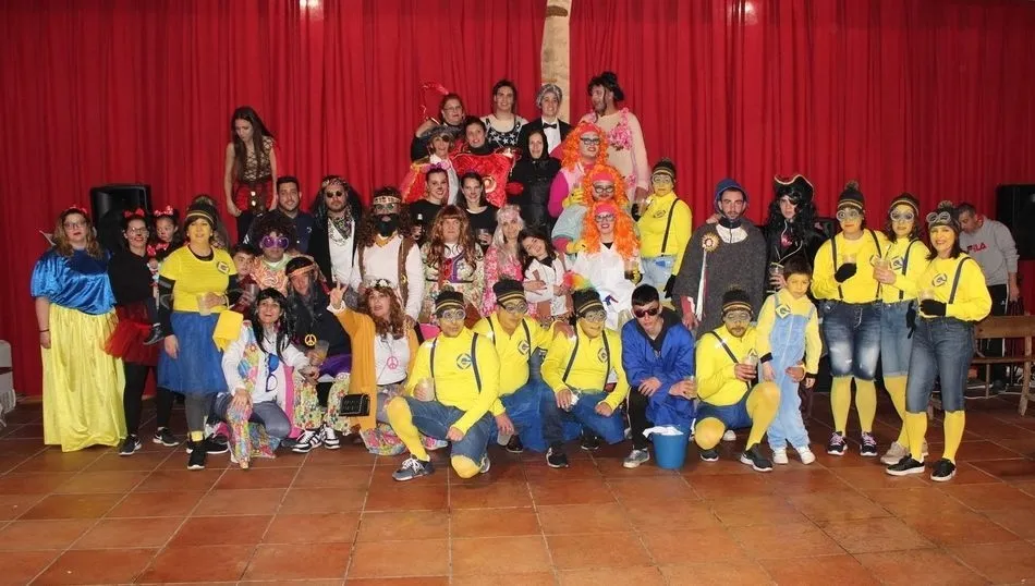 Divertido concurso de disfraces en el que no faltaron populares personajes de la actualidad