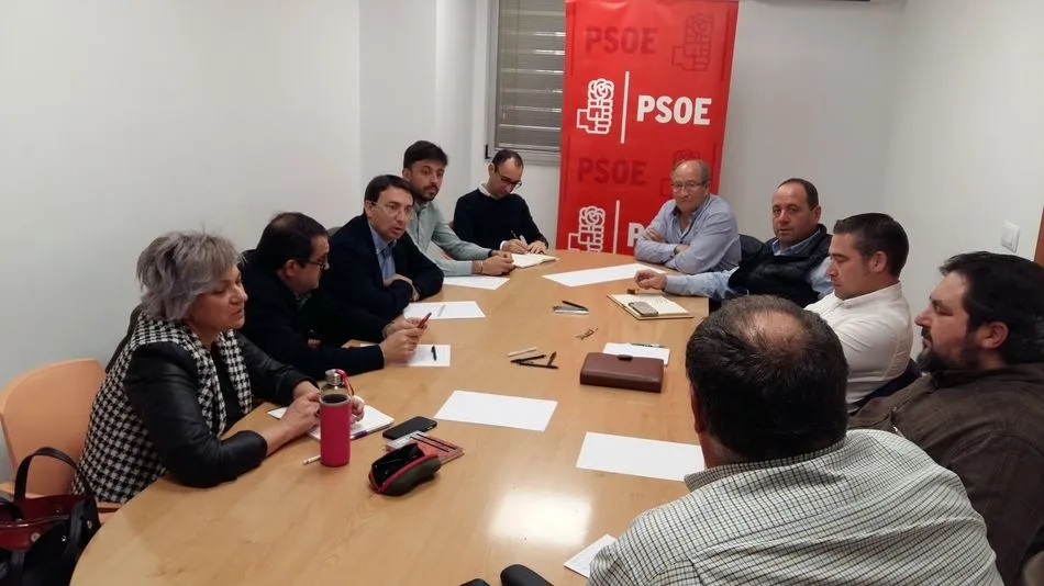 Imagen de la reunión mantenida en la sede del PSOE