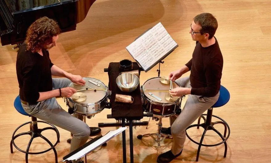 QDUO comenzó su andadura en 2006 y está integrado por Alejandro Sancho y José Antonio Caballero, profesores del Conservatorio Profesional de Música de Salamanca