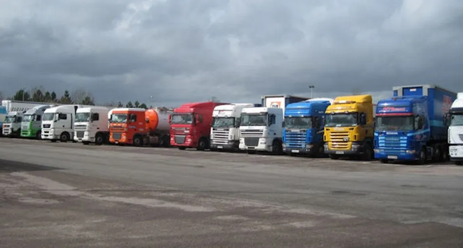 Aparcamiento de camiones