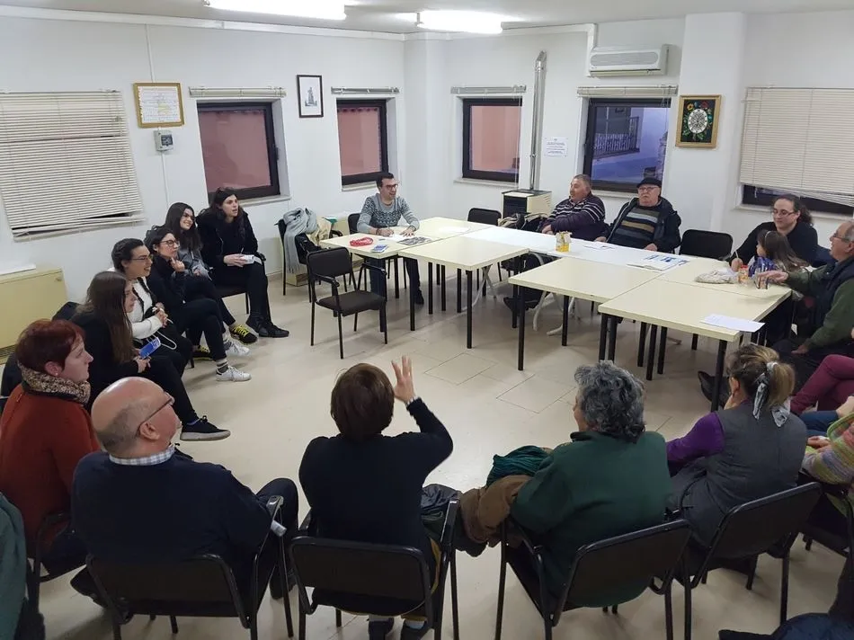 Imagen de archivo de una jornada intergeneracional en Juzbado