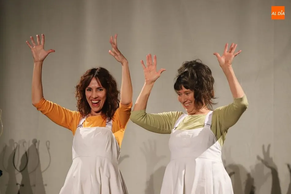 La Quimera de Plástico ofreció una divertida obra teatral en recuerdo a Gloria Fuertes