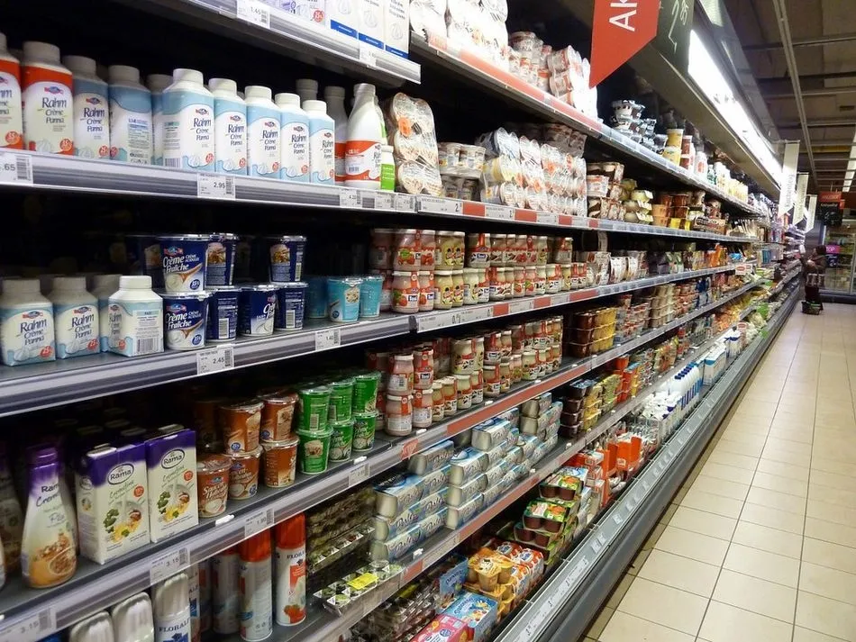 Los supermercados suelen reservar un lineal a los productos sin gluten