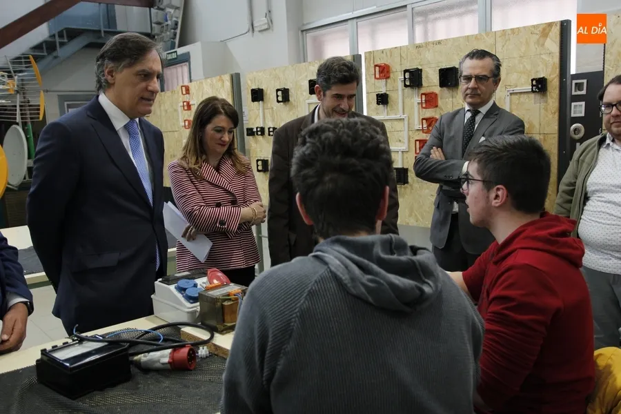 Visita del alcalde al colegio Salesiano San José. Foto: Íñigo Palacios