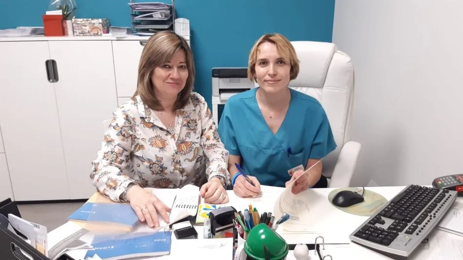 Firma del convenio para mejorar el servicio de fisioterapia para mayores