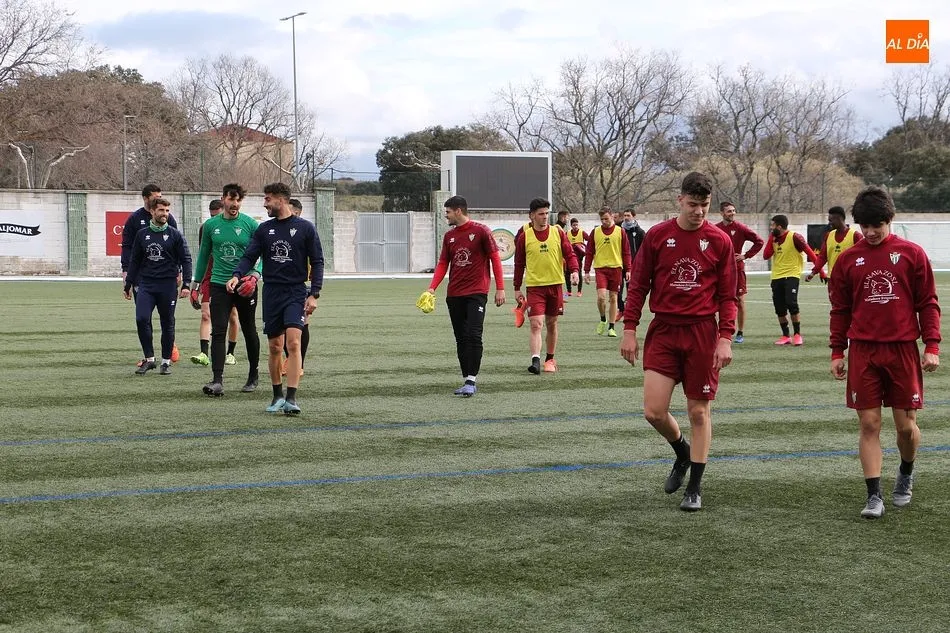 El CD Guijuelo busca acortar el camino a la salvación en el Municipal frente al Tudelano