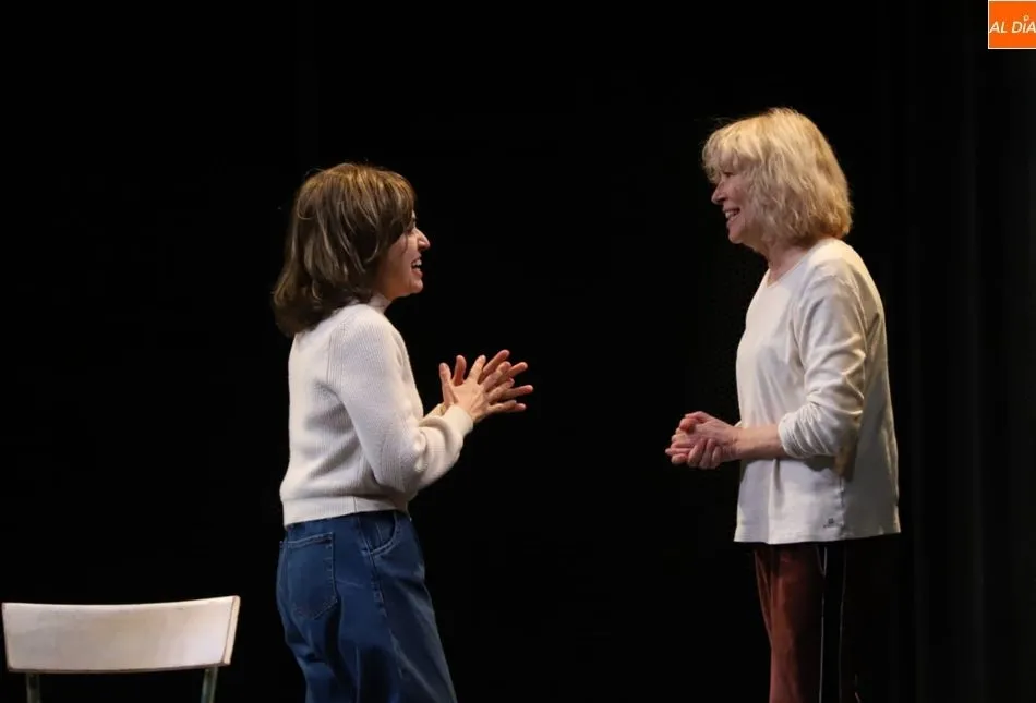 Adriana Ozores y Susi Díaz, en plena representación| FOTOS: Lydia González