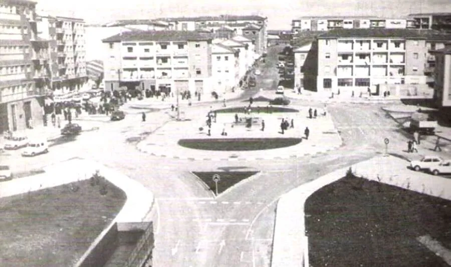La plaza del Barrio Vidal en los años 70
