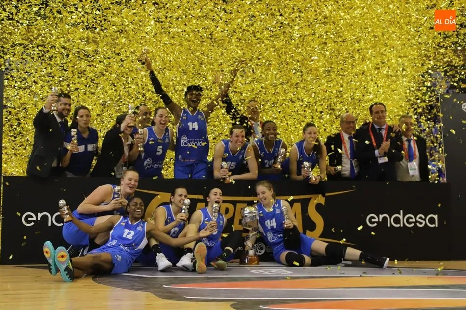 El Avenida celebra la Copa
