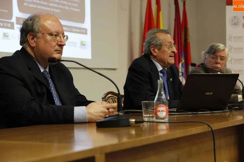 Un instante de la charla| FOTOS: Íñigo Palacios