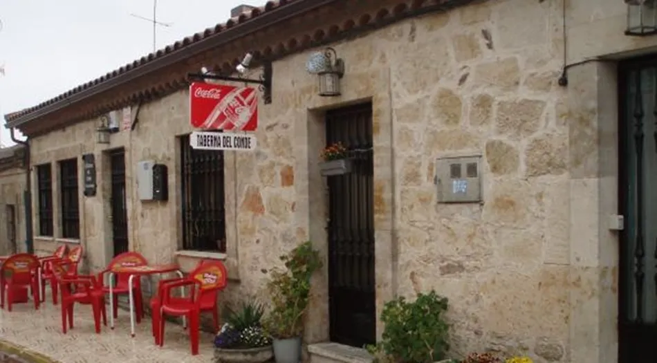 Imagen del exterior del bar de San Pedro del Valle