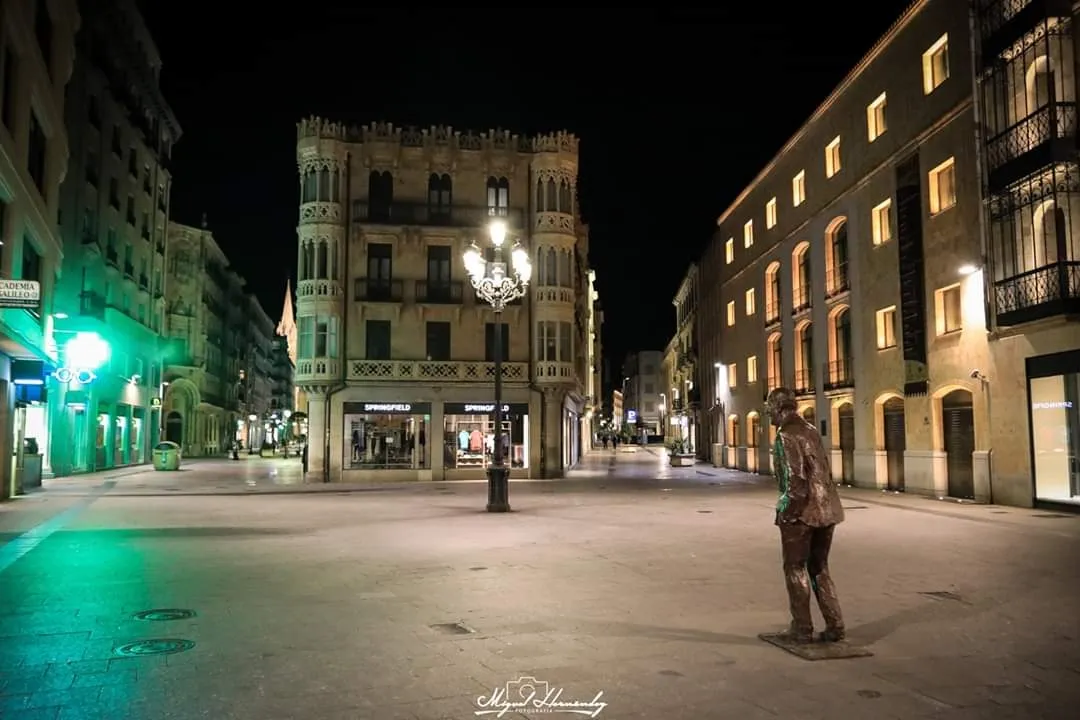 Calle Toro de Salamanca completamente vacía / Miguel Hernández