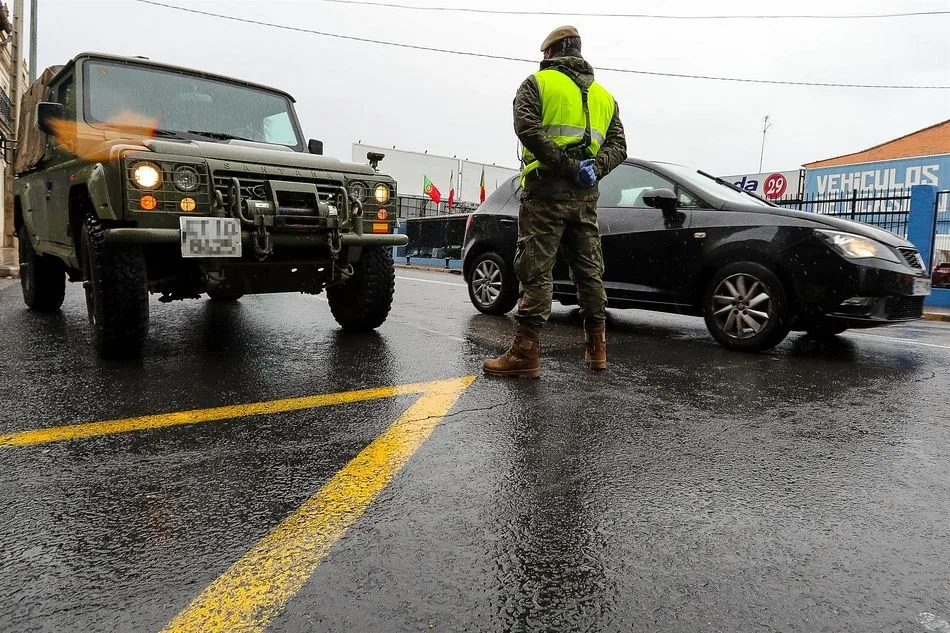 El Gobierno habilita a las Fuerzas Armadas para la conducción y traslado de cadáveres. - Iván Terrón - Europa Press