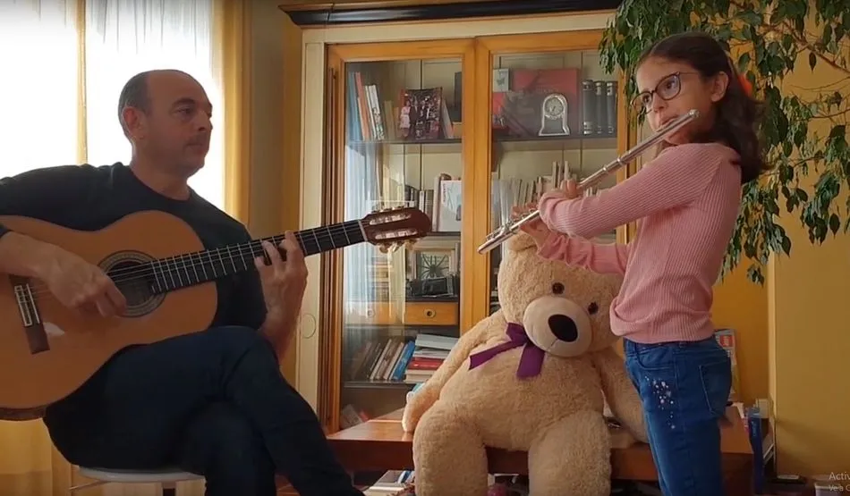 Orlando Hechavarría y Jimena H. en la primera cápsula musical