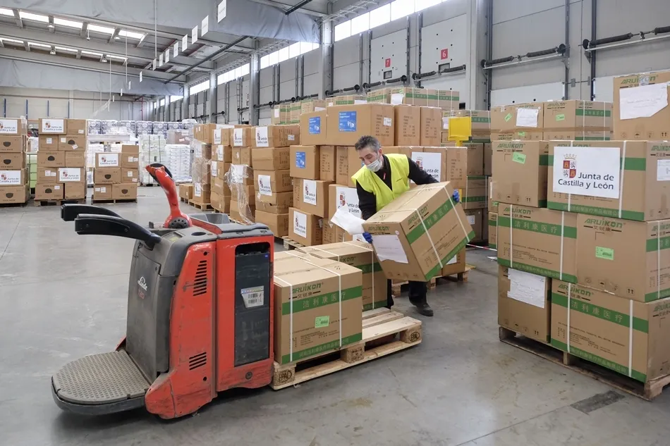 Recepción de material sanitario por parte de la Junta de Castilla y León