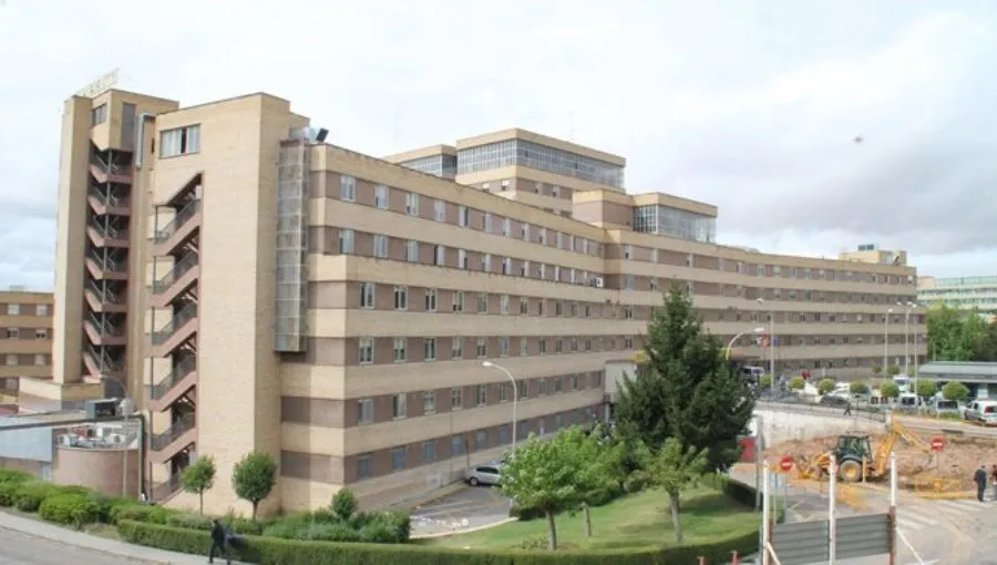 Edificio princial del Hospital Clínico Universitario