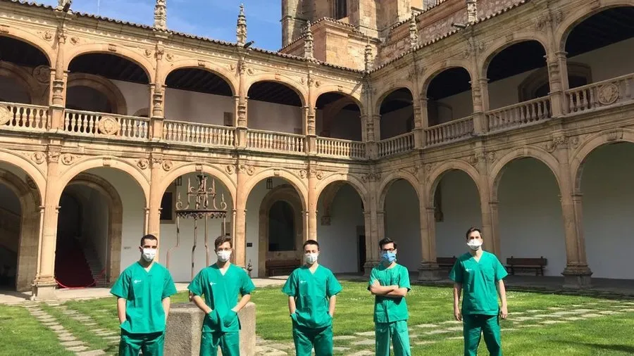 Un grupo de cinco médicos, cinco enfermeras y cinco auxiliares prestan servicio sanitario en Fonseca