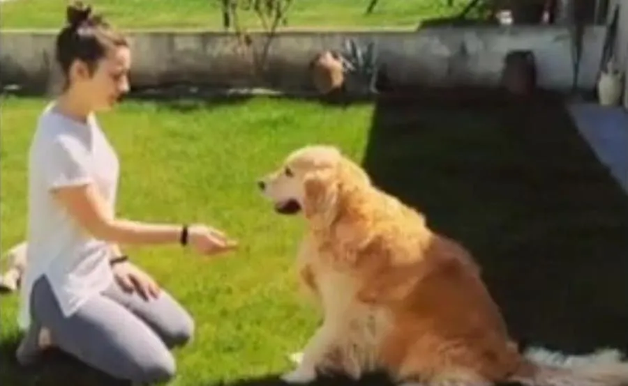 Una de las vecinas de Castellanos de Moriscos que colaboró en este vídeo