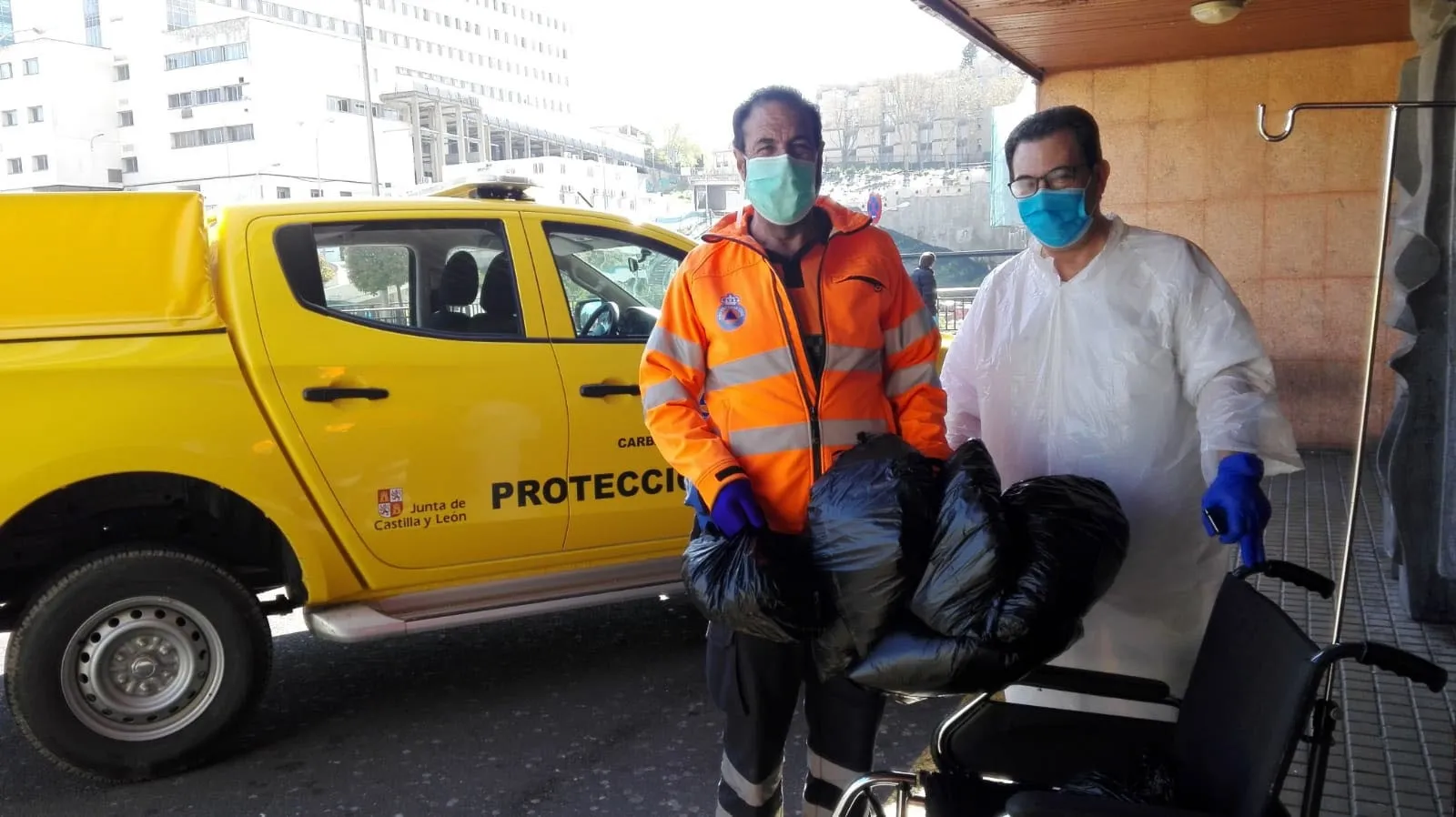 Segunda entrega de mascarillas elaboradas en Carbajosa de la Sagrada