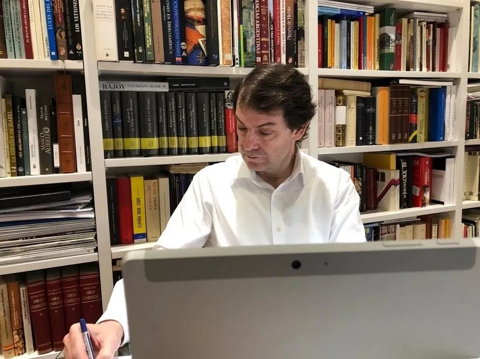 Mañueco pide no desfallecer y no dar cuartel al virus al ver próximo el final de la lucha