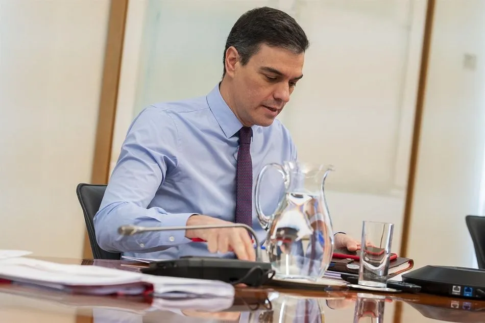 Sánchez se responsabiliza de la insuficiencia de material sanitario: Los recursos no son los...