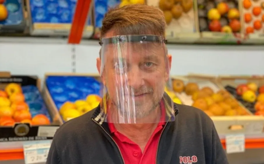 Uno de los establecimientos donde se han entregado pantallas protectoras