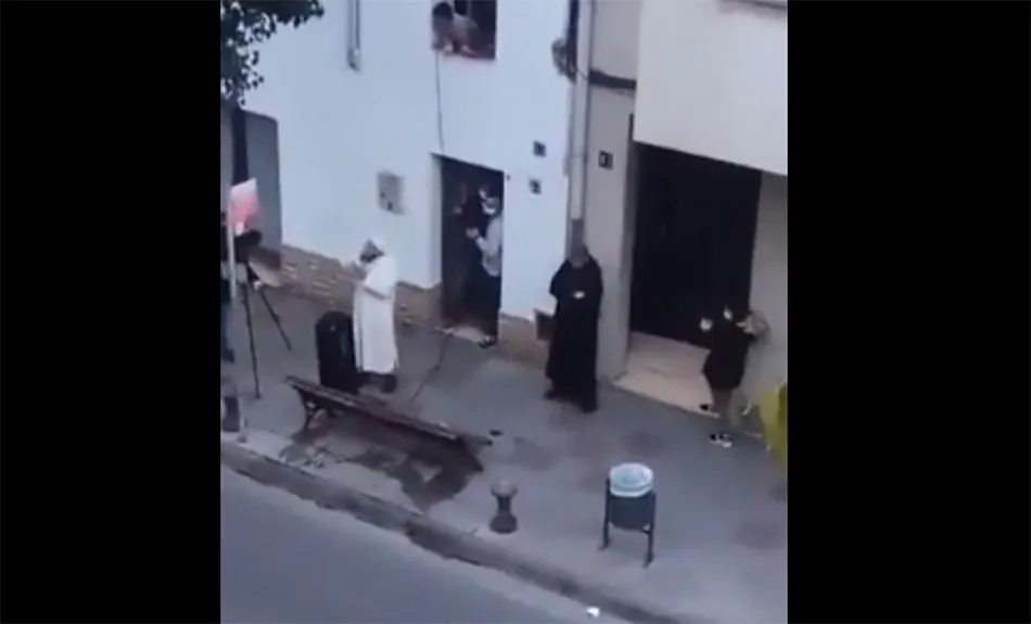 Investigan una oración en la calle con un imán en El Vendrell