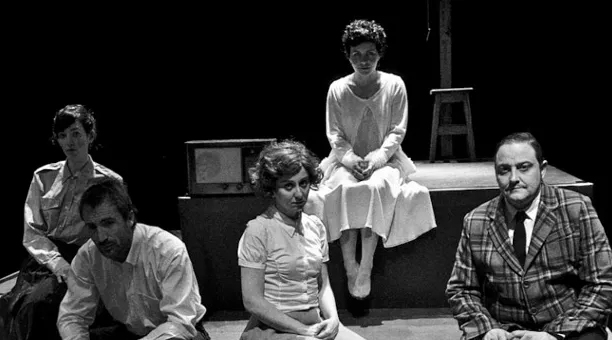 Intrussión Teatro ofrecerá la obra Y que yo me las llevé al río,