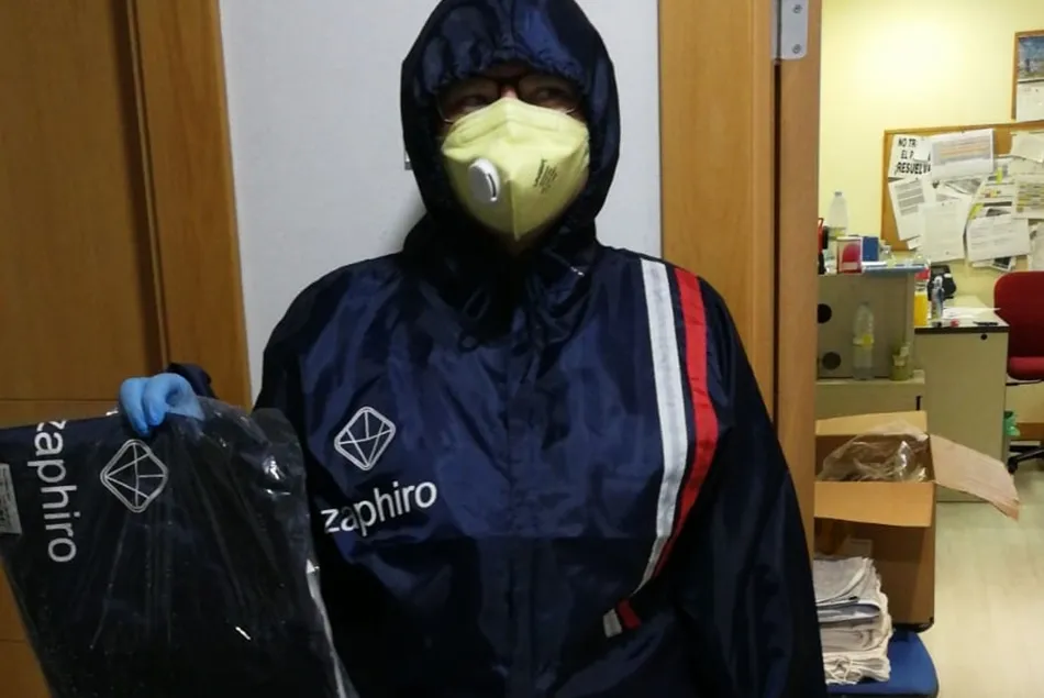 La Liga de Cross de Cabrerizos dona 60 trajes de protección para luchar contra el coronavirus