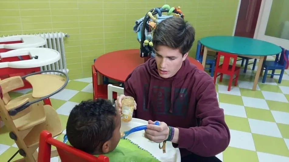 La Fundación La Caixa dona 5.000 euros al Centro Materno Infantil Ave María