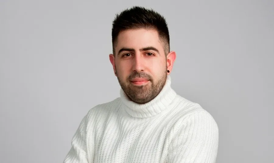 Jorge Mayo, autor de ‘La chica de los ojos morados’