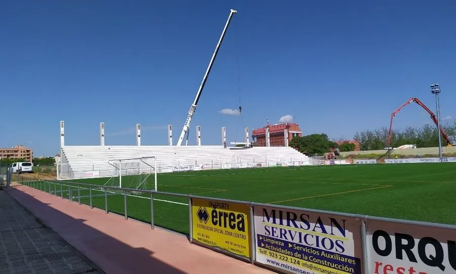 Uno de los nuevos fondos del Reina Sofía ya cuenta con gradas. Foto @RSMonterrey