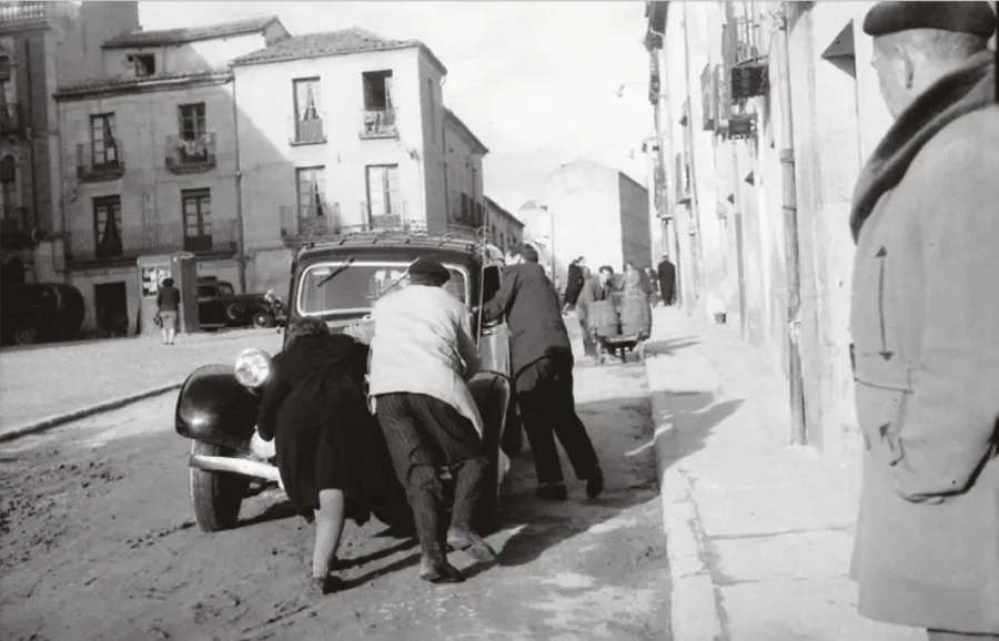 Las cuatro calles, antiguo cruce de Gran Vía y San Justo, en la primera mitad del XX