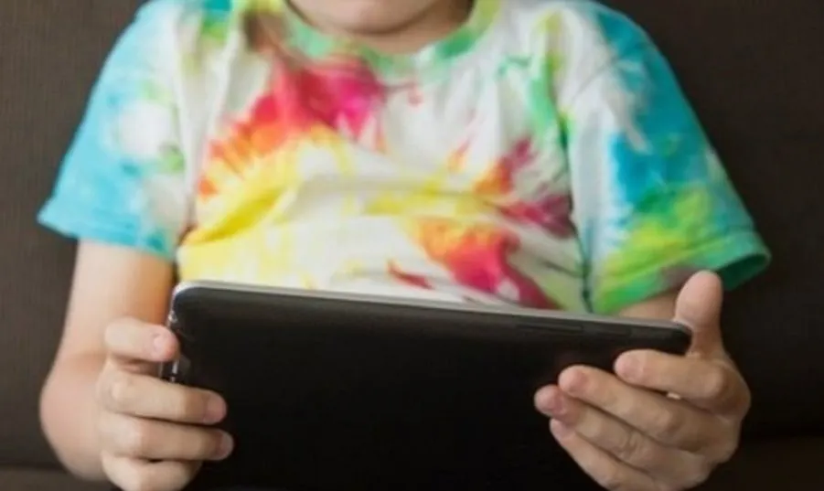 Formar a los adolescentes para la autonomía y la responsabilidad es un reto más que urgente. Foto EP