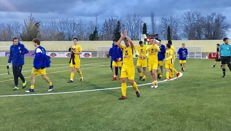 Jugadores del Real Monterrey en uno de los partidos de la pasada campaña