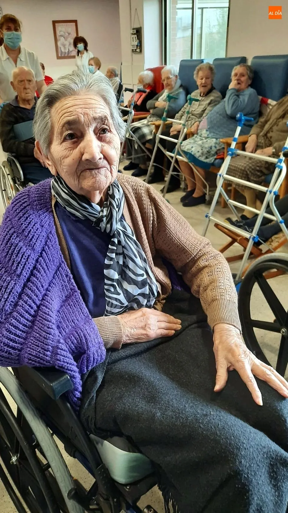 Internos y trabajadores de la residencia municipal de Lumbrales celebran una peculiar Feria de San...