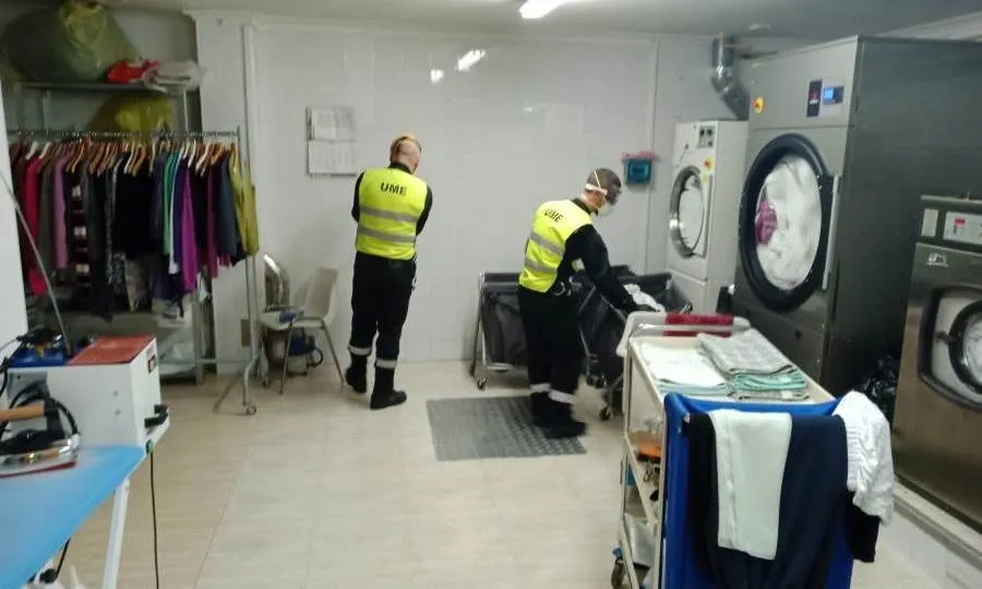 Tareas de desinfección en una residencia de Salamanca