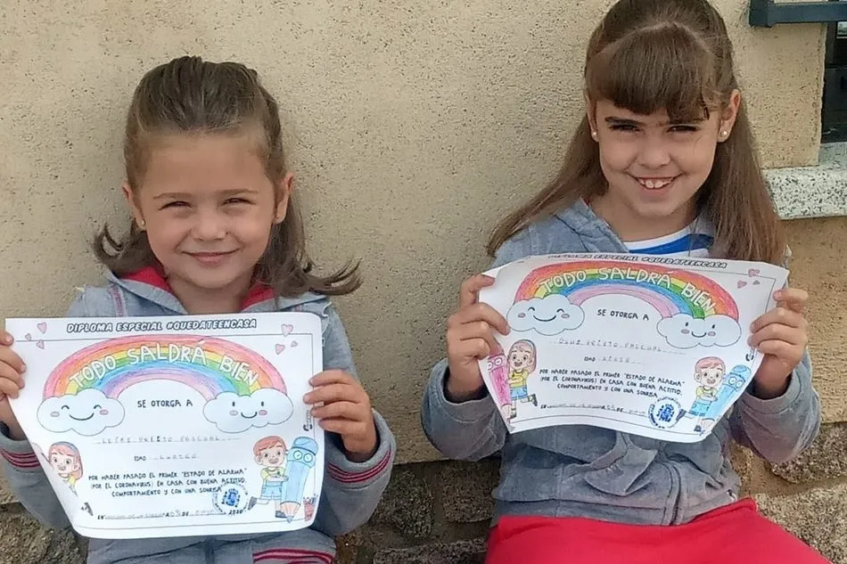 Los más pequeños han recibido un diploma en reconocimiento a su buen comportamiento durante el estado de alarma